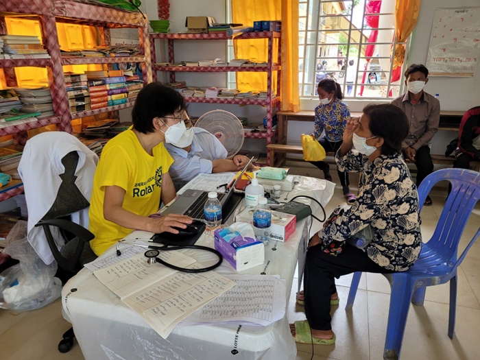 국제로타리 3620지구, 캄보디아서 의료-교육봉사