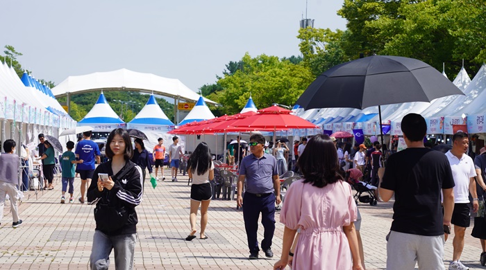 [포토] 2023 천안 K-컬처박람회, '화창한 날씨 속' 맞이한 둘째 날